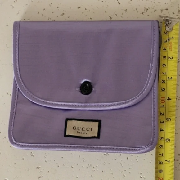 Gucci Beauty Pouch - Picture 14 of 16
